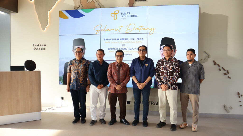 Wamen Perindustrian dan Komdigi Apresiasi Perkembangan Kawasan Industri Tunas Prima Batam